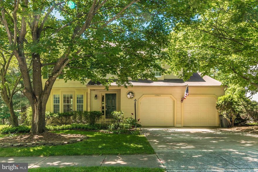 Nestled on a quiet cul-de-sac & wooded landscape, lovely 4 BR Colonial on private .33 acre lot! You'll find an updated kitch w/stainless appliances, granite counters. Family room w/wood burning FP. Living & dining room w/crown molding & bay windows.Finished walk-out LL w/large storage area. Spacious BRS, bi-level deck,fenced rear yard, hiking & biking trails. Best value in Columbia!