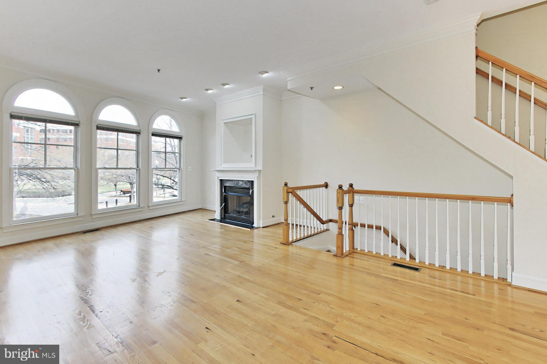 CARLYLE - Residential