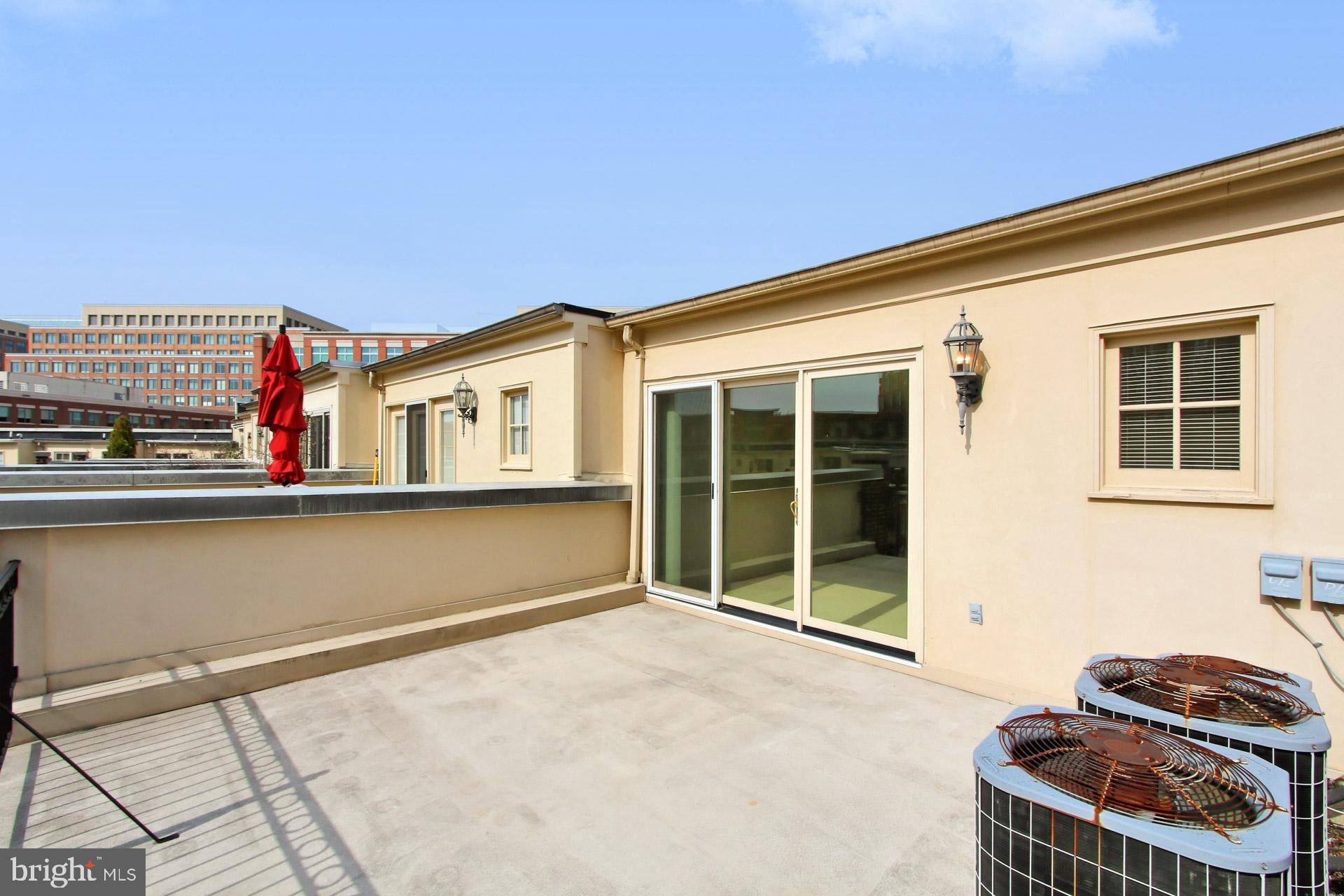 CARLYLE - Residential