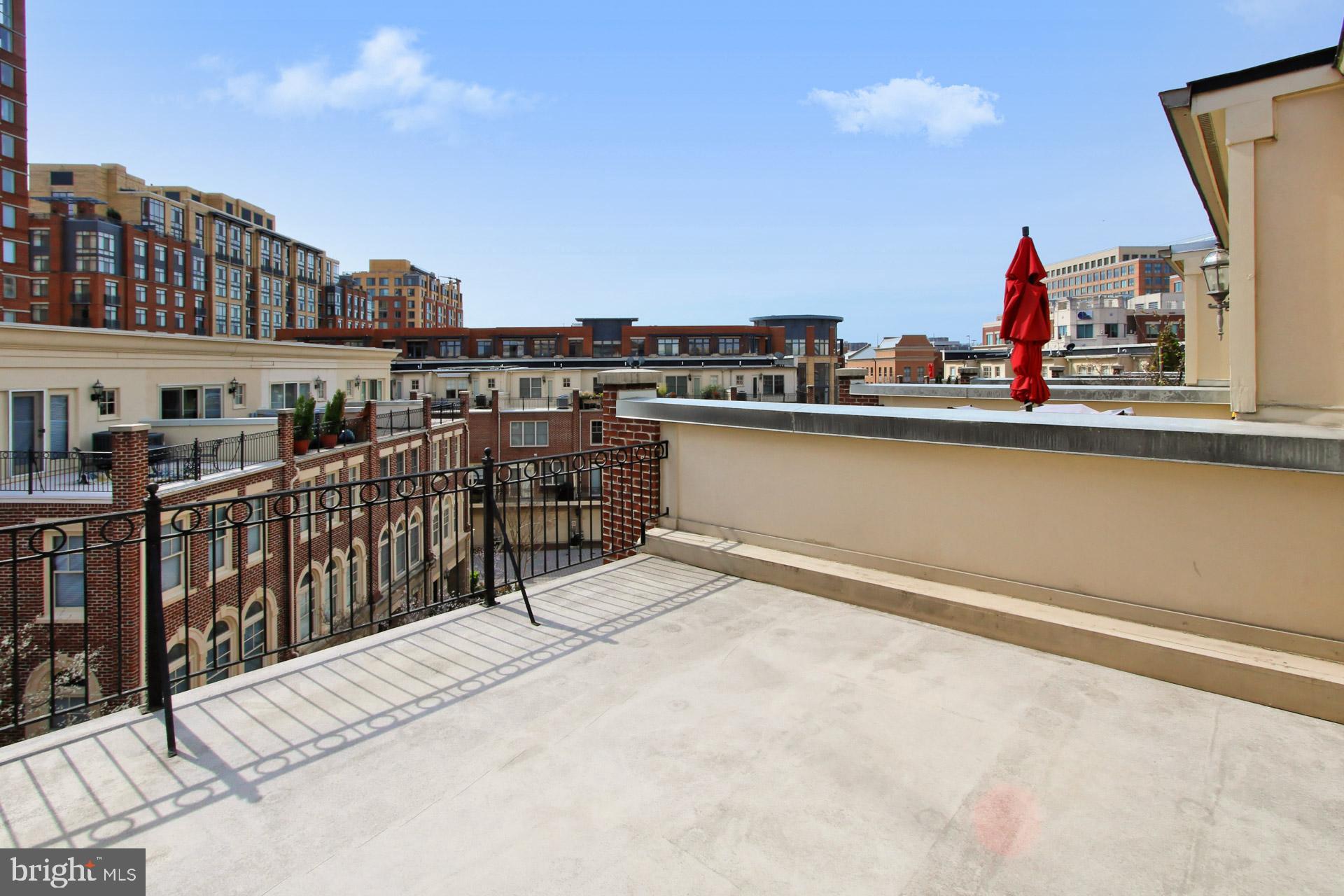 CARLYLE - Residential