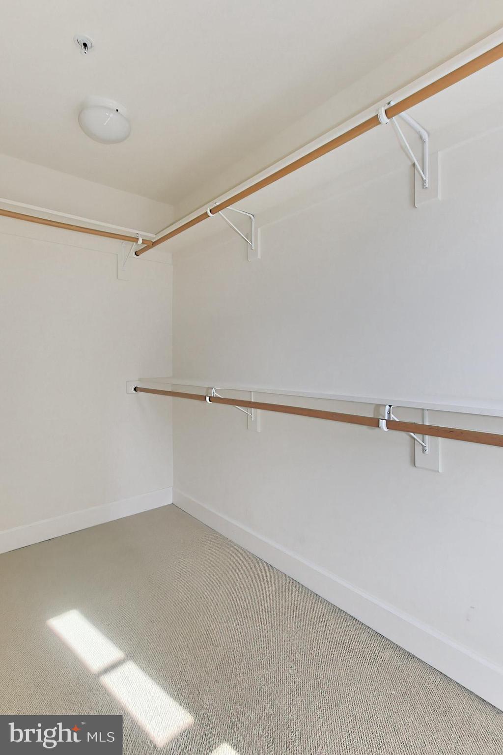 CARLYLE - Residential