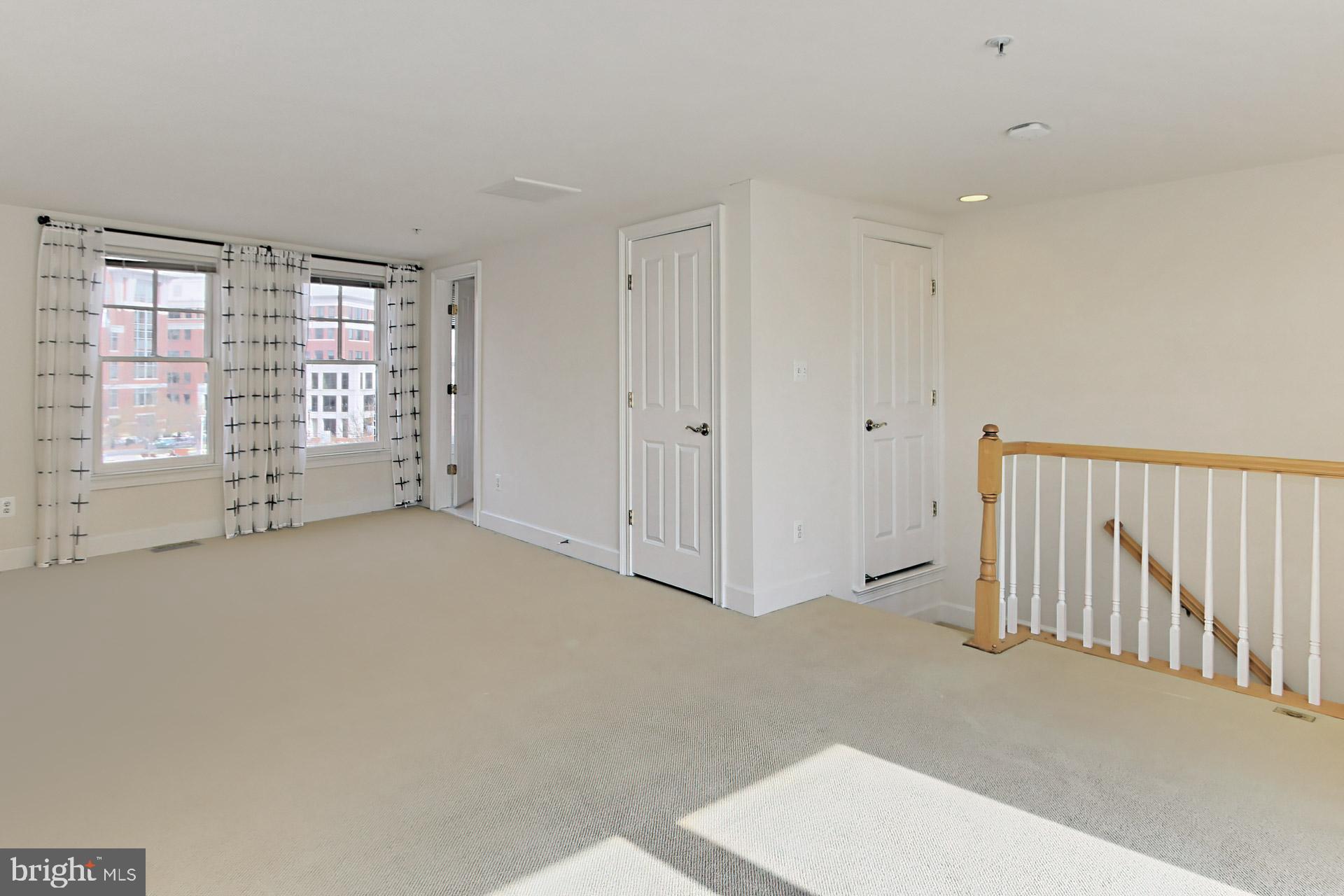 CARLYLE - Residential