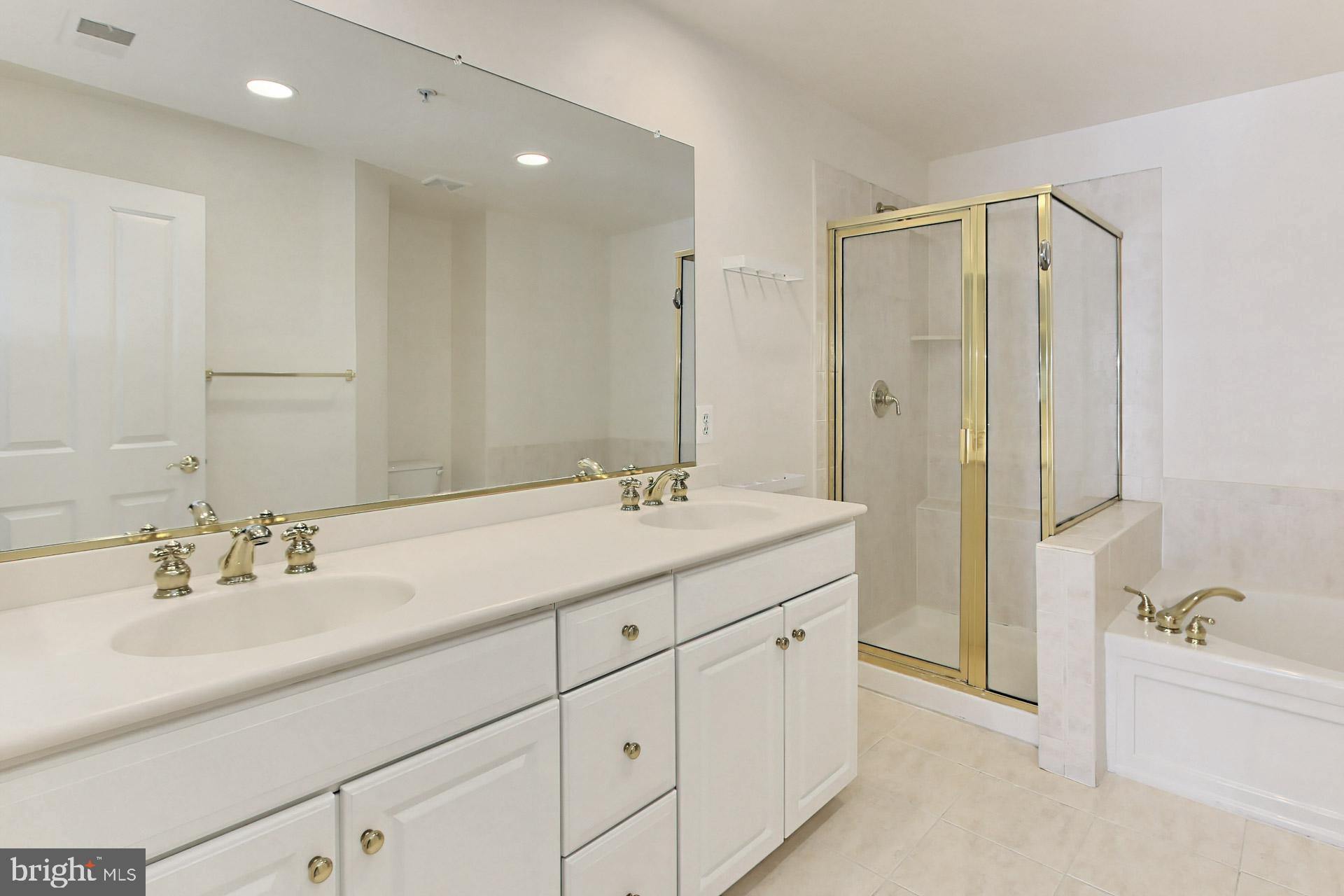 CARLYLE - Residential