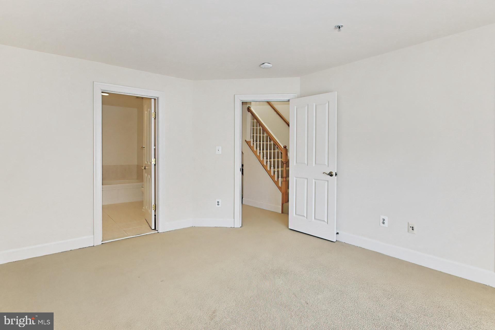 CARLYLE - Residential