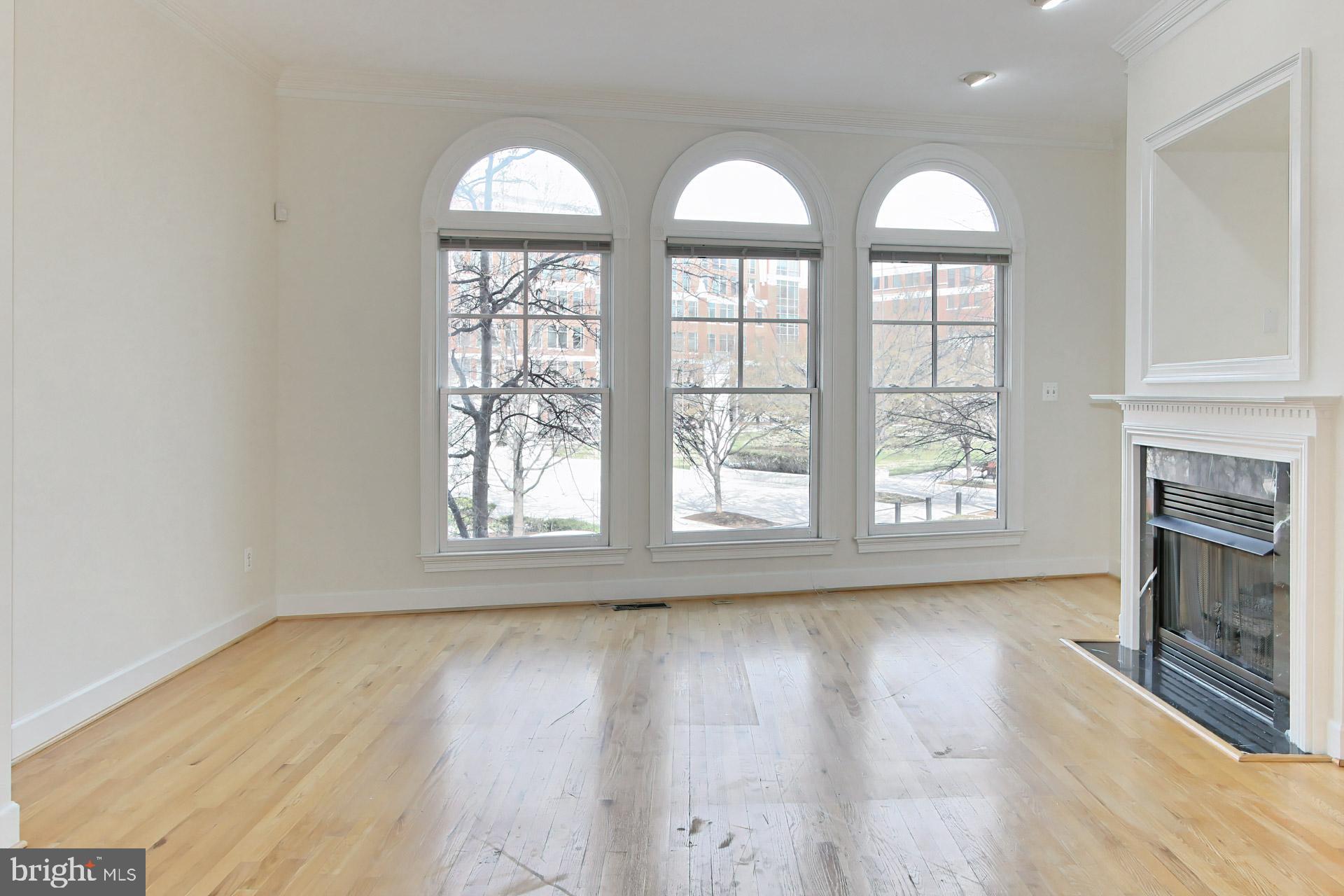 CARLYLE - Residential