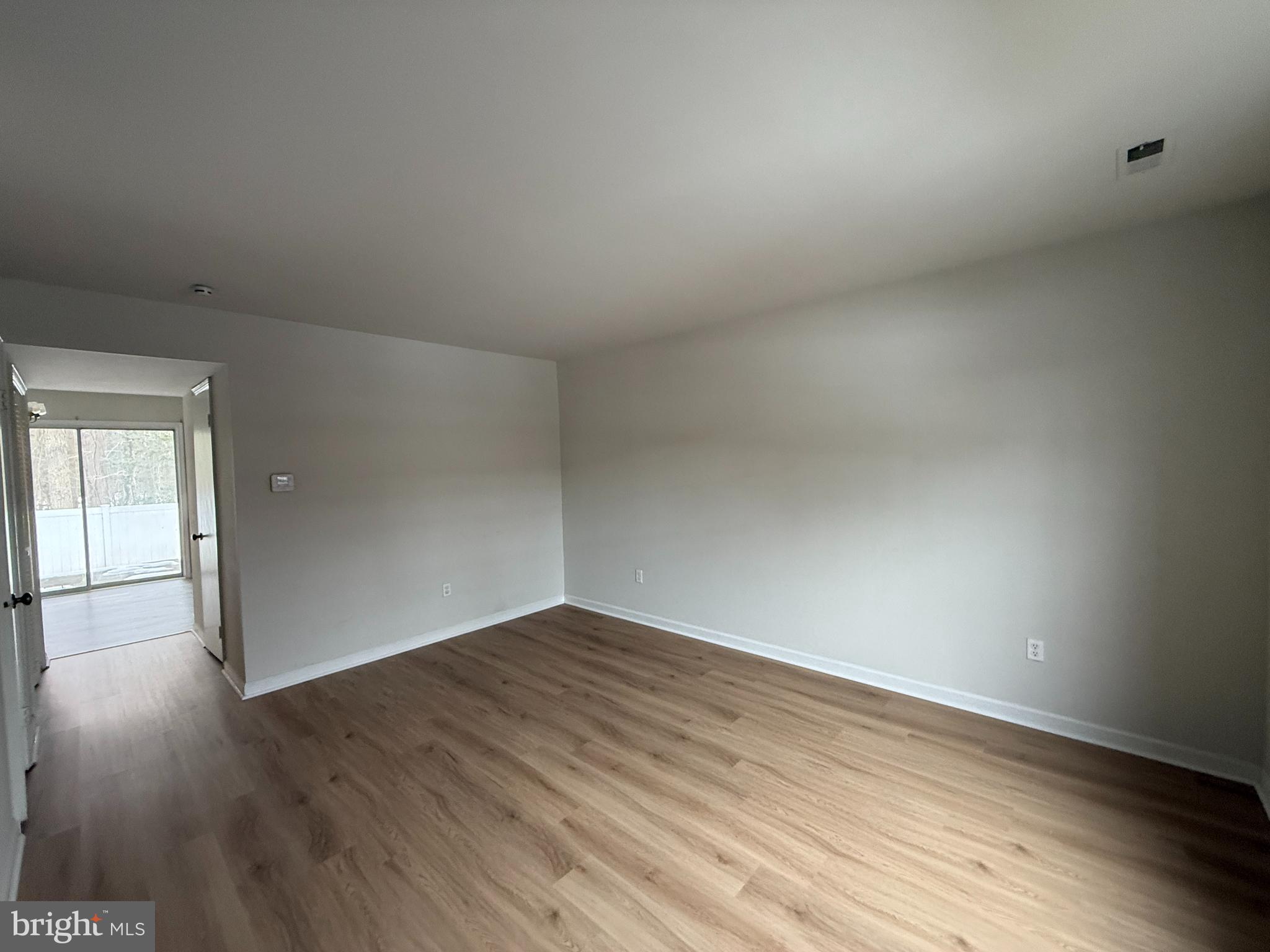 KINGS WOOD TOWNHOMES - Residential Lease