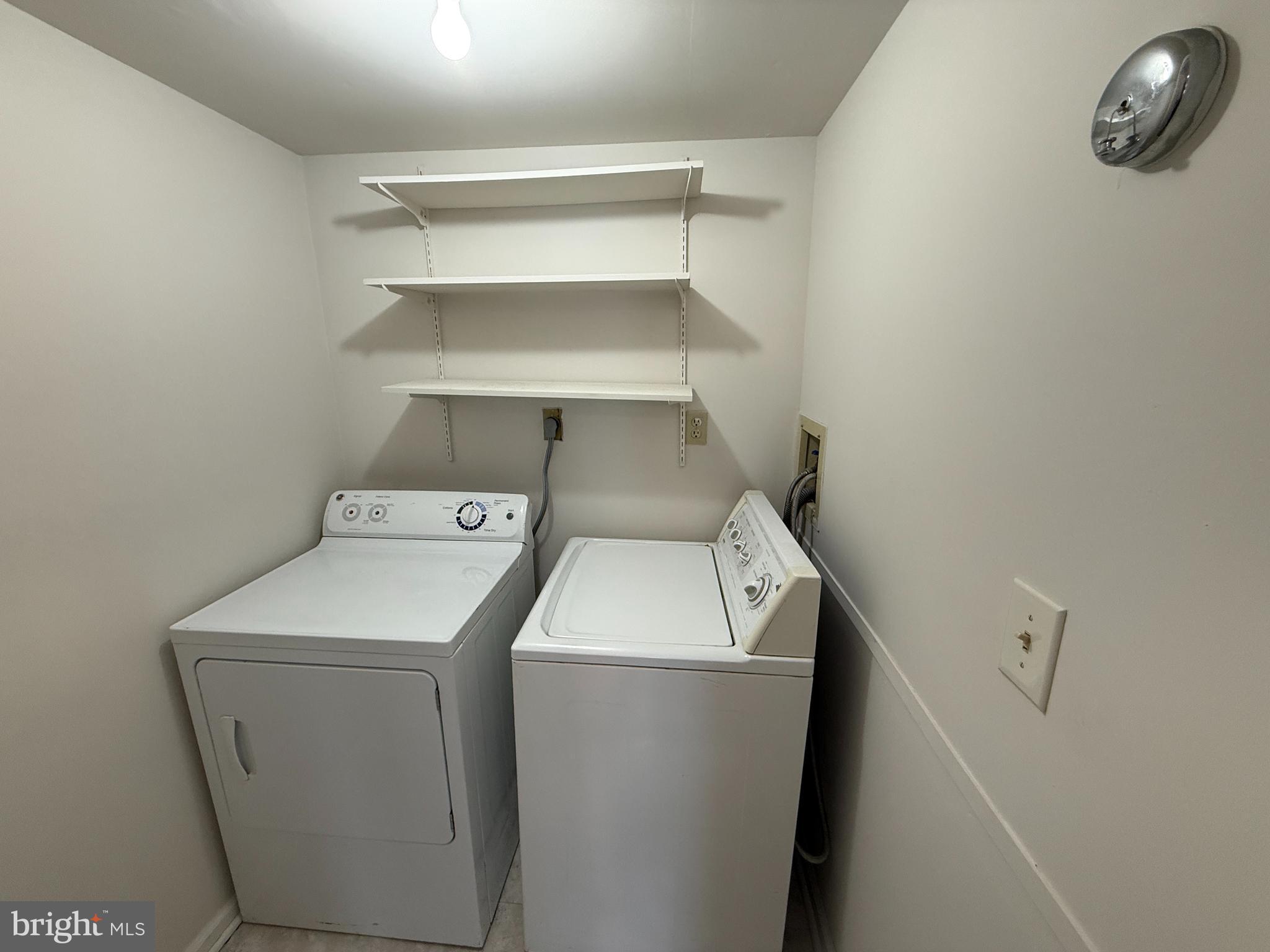 KINGS WOOD TOWNHOMES - Residential Lease