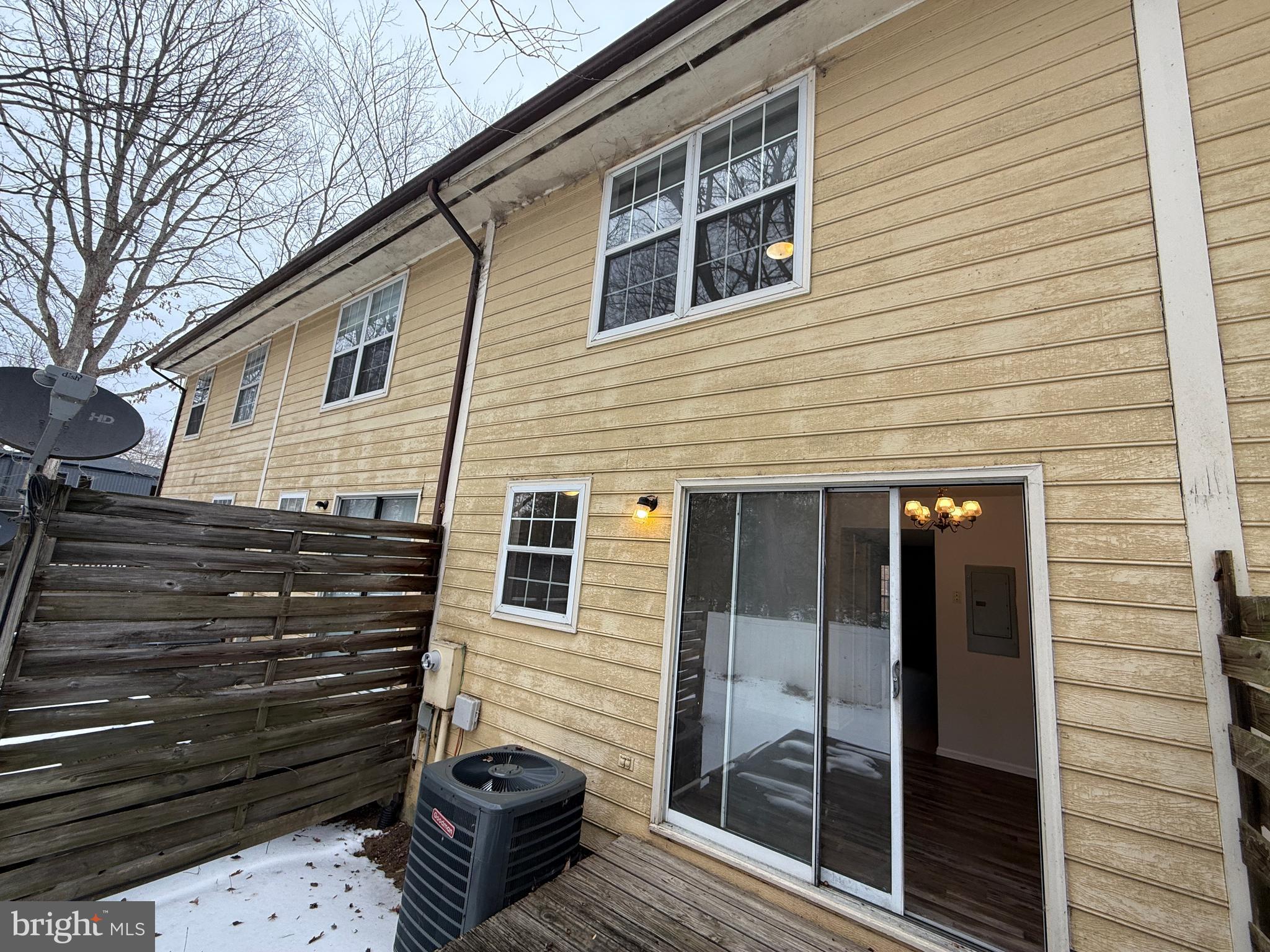 KINGS WOOD TOWNHOMES - Residential Lease