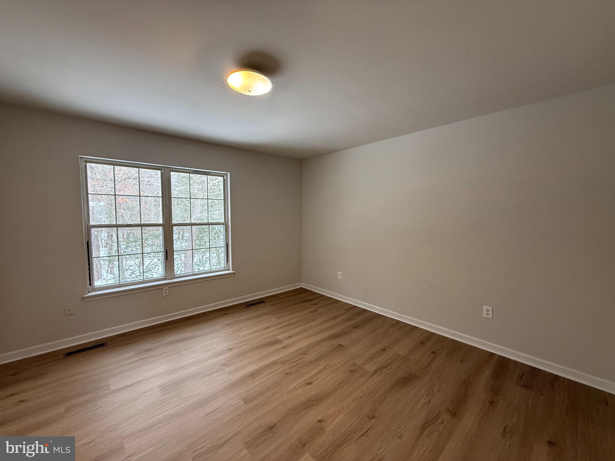 KINGS WOOD TOWNHOMES - Residential Lease