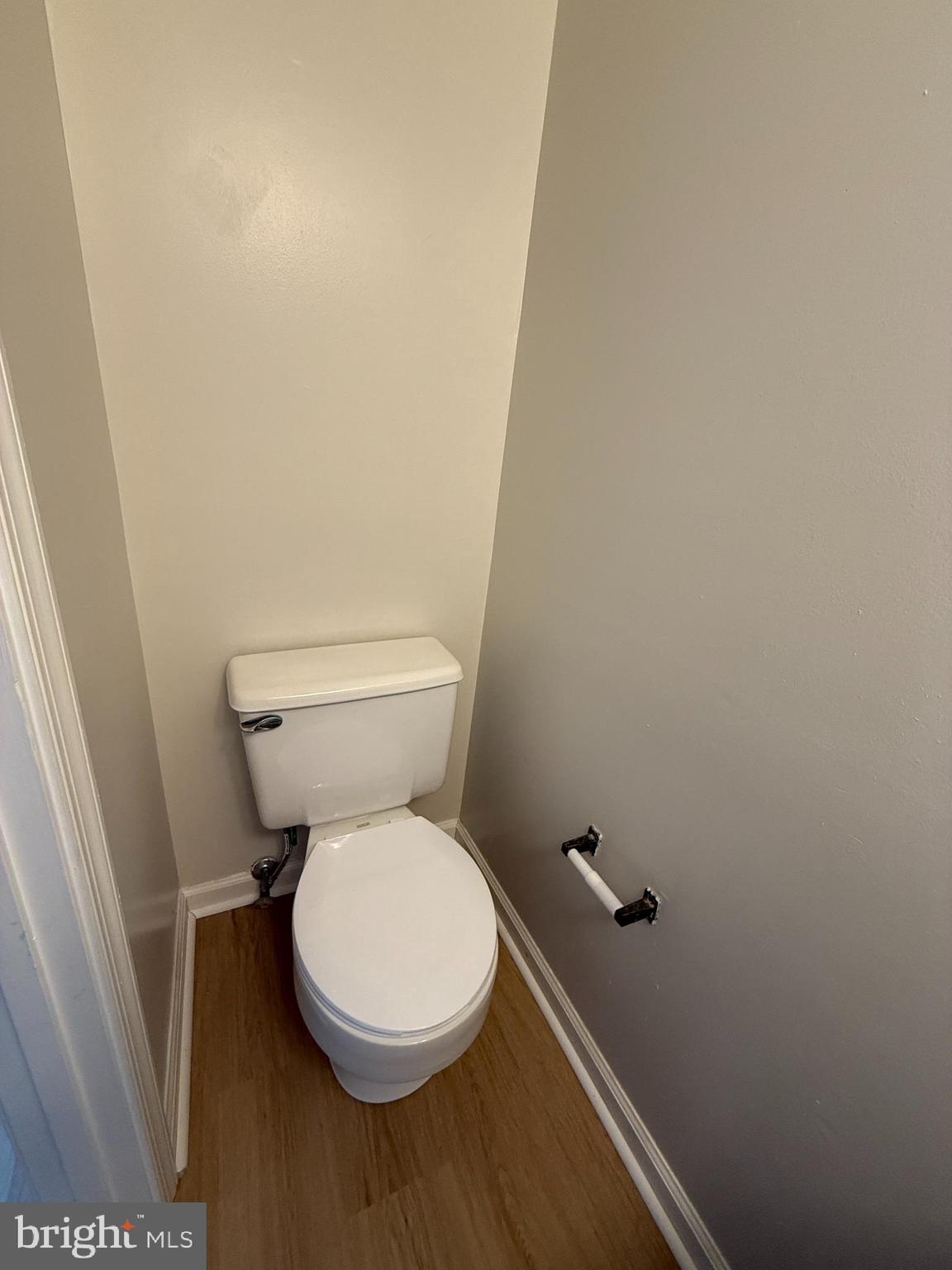 KINGS WOOD TOWNHOMES - Residential Lease