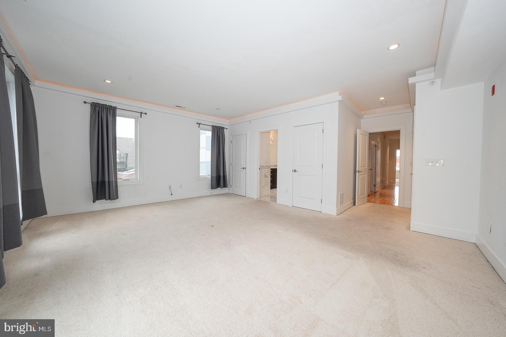 SOCIETY HILL - Residential