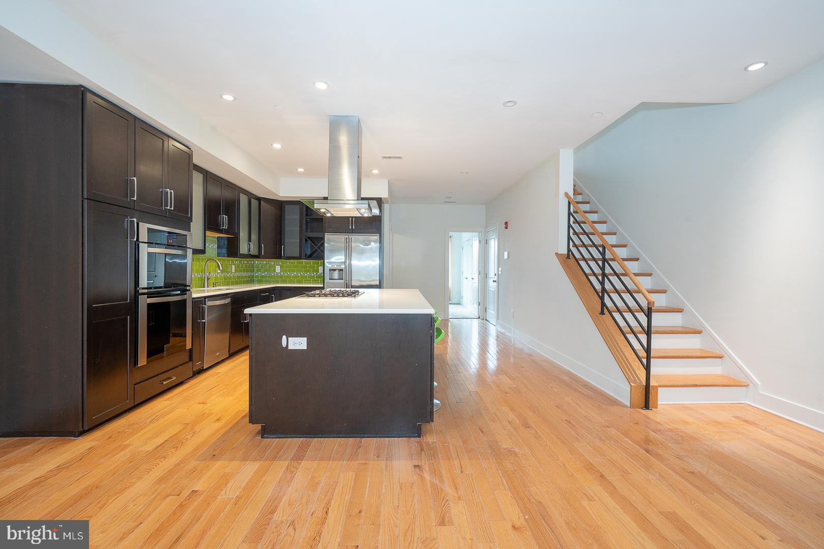 SOCIETY HILL - Residential