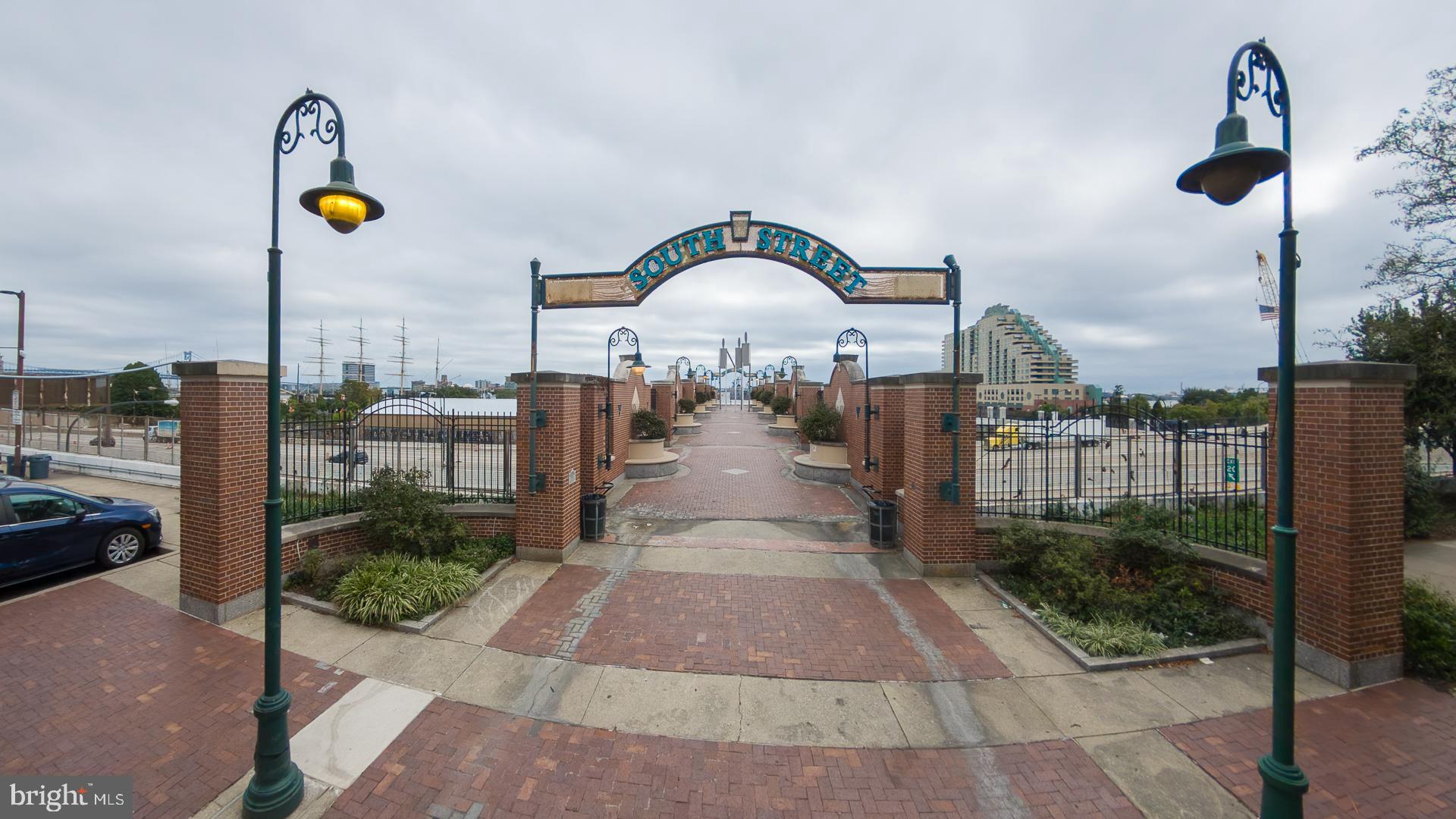 SOCIETY HILL - Residential