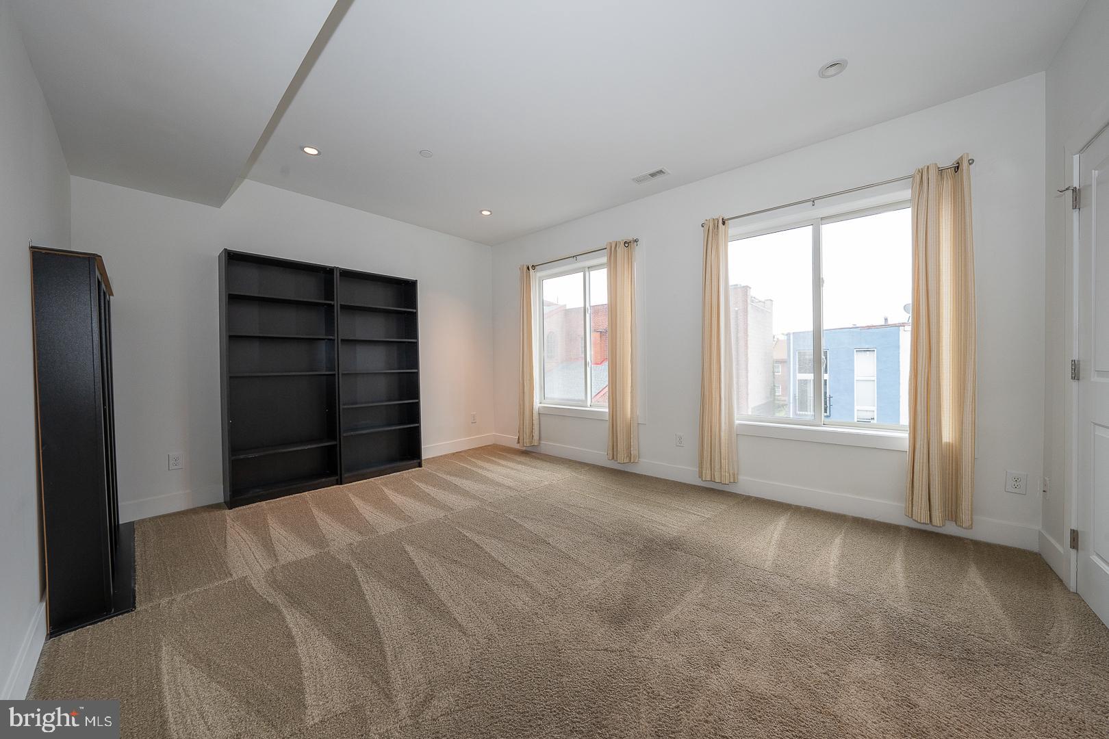 SOCIETY HILL - Residential