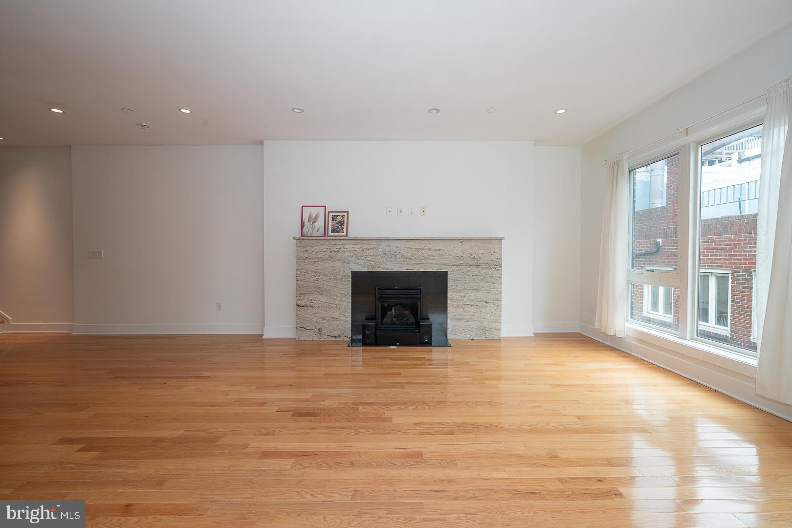 SOCIETY HILL - Residential