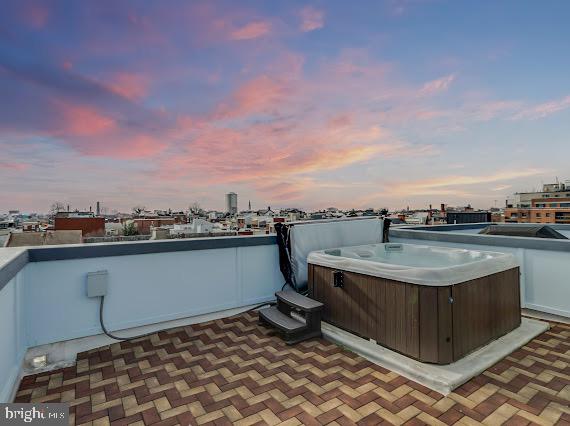 SOCIETY HILL - Residential