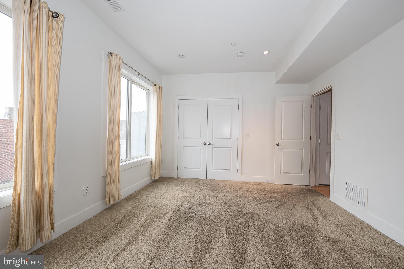 SOCIETY HILL - Residential