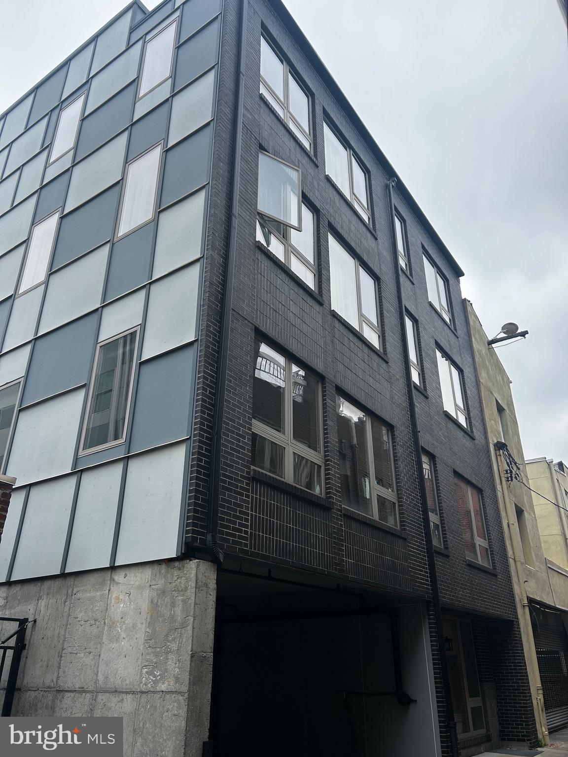 110 NAUDAIN STREET 12 4