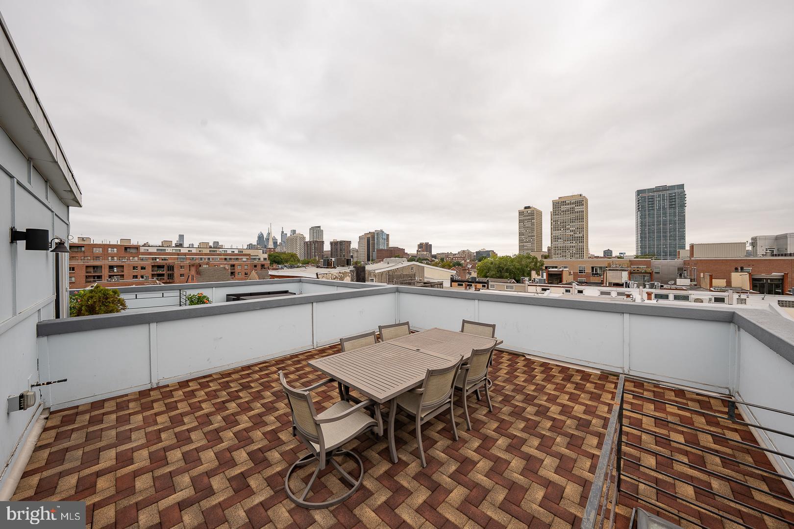 SOCIETY HILL - Residential