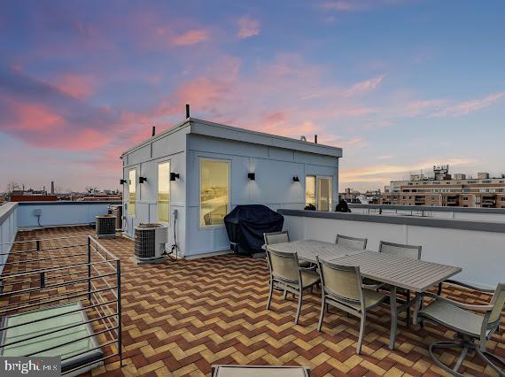 SOCIETY HILL - Residential