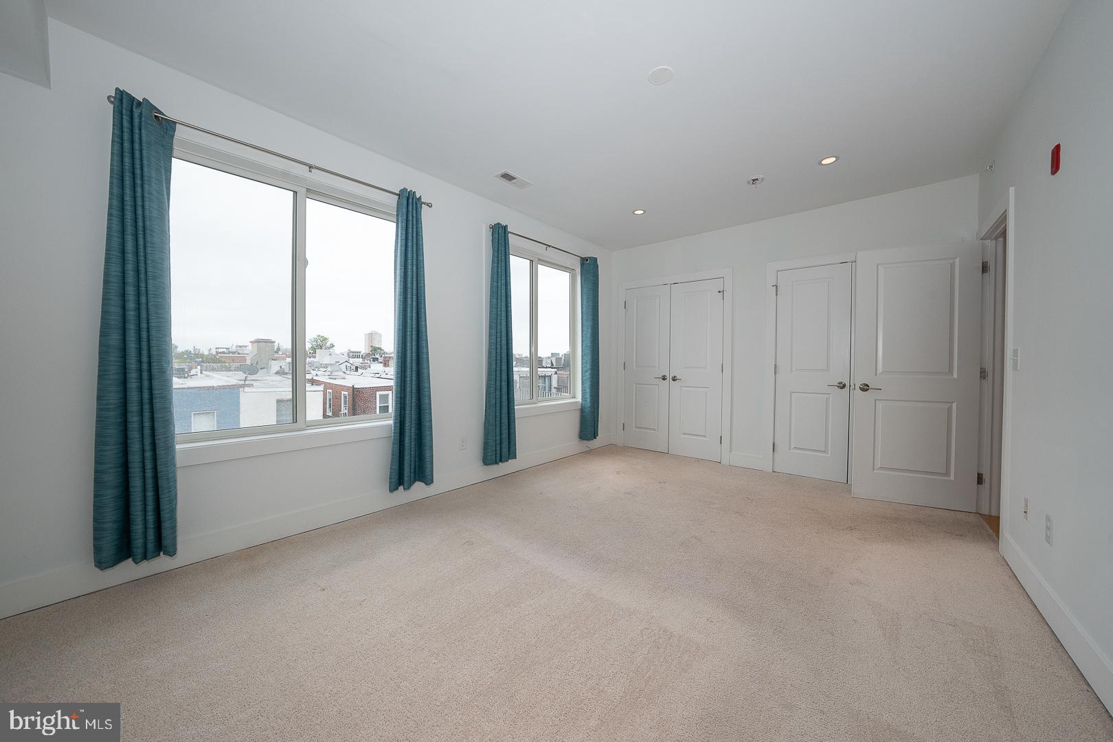 SOCIETY HILL - Residential