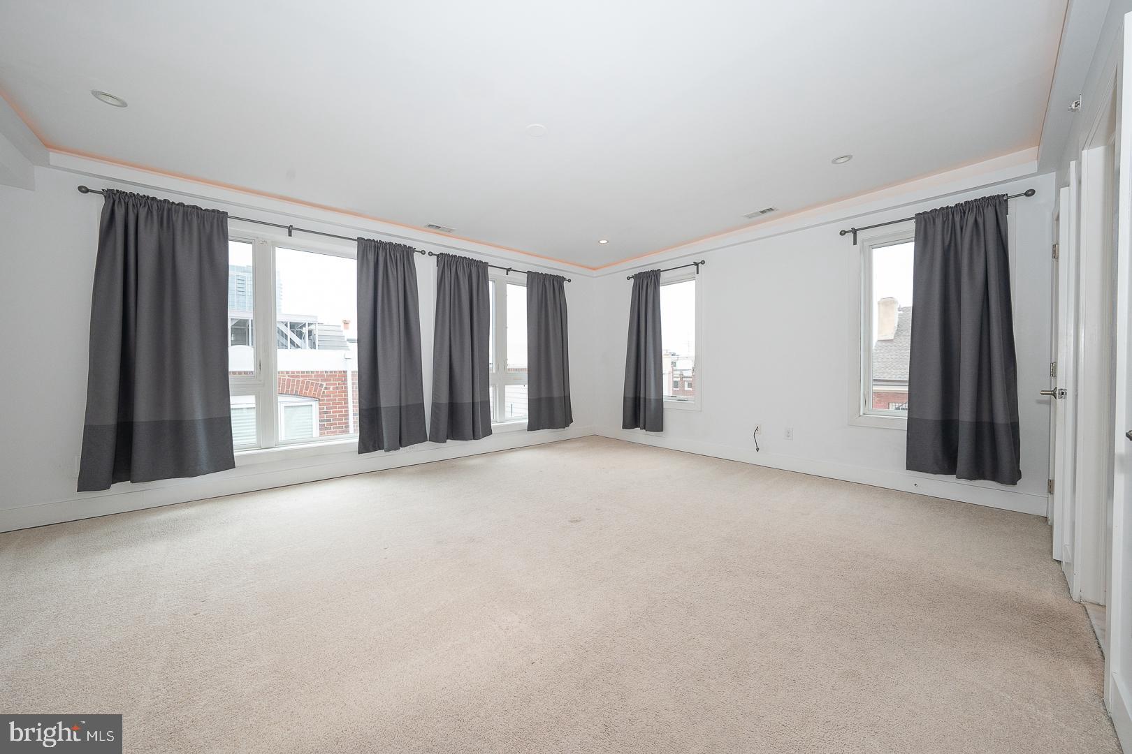 SOCIETY HILL - Residential