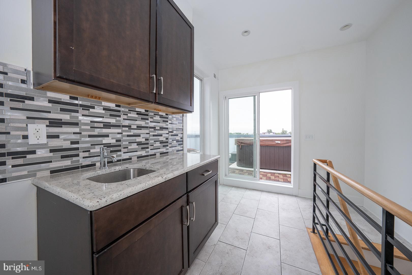 SOCIETY HILL - Residential