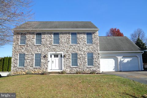 Photo of 28 Misty Lane, EPHRATA, PA 17522 (MLS # PALA2060696)