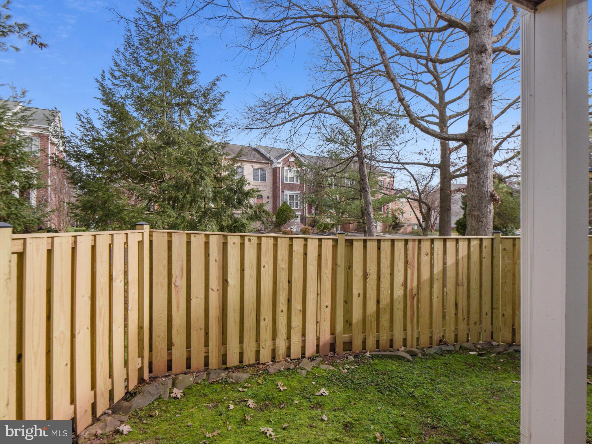 LIFESTYLE AT SULLY STATION - Residential