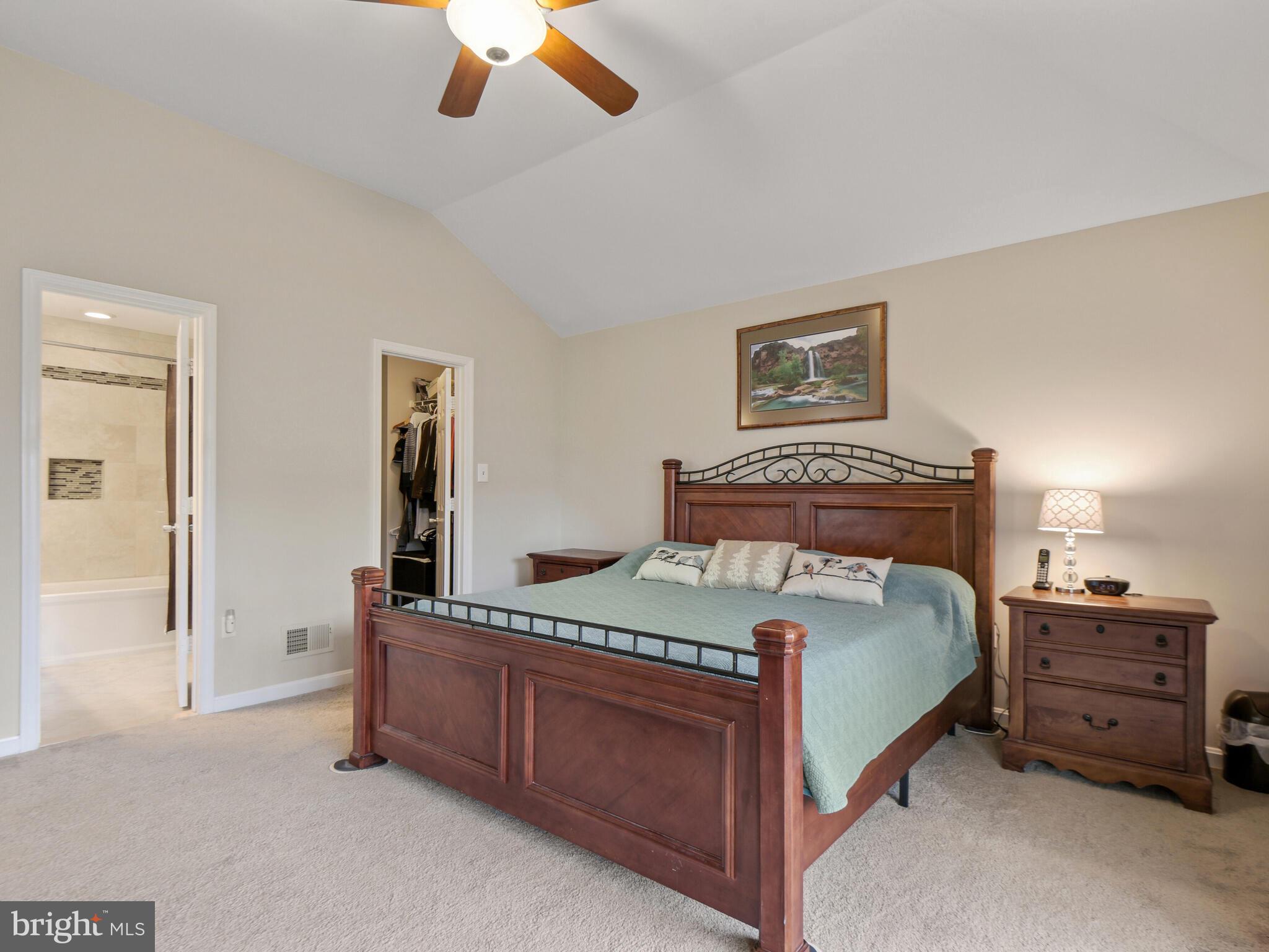 LIFESTYLE AT SULLY STATION - Residential