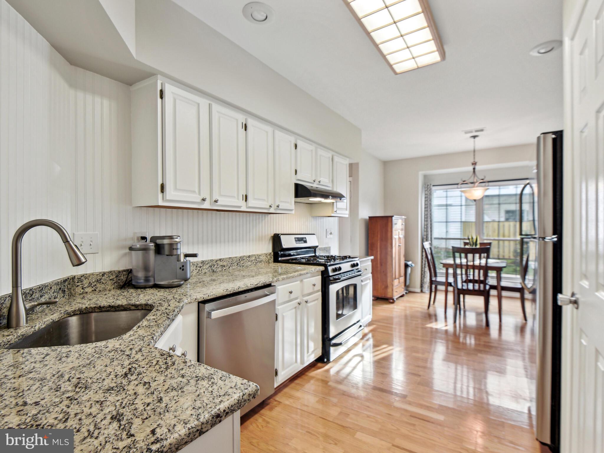 LIFESTYLE AT SULLY STATION - Residential