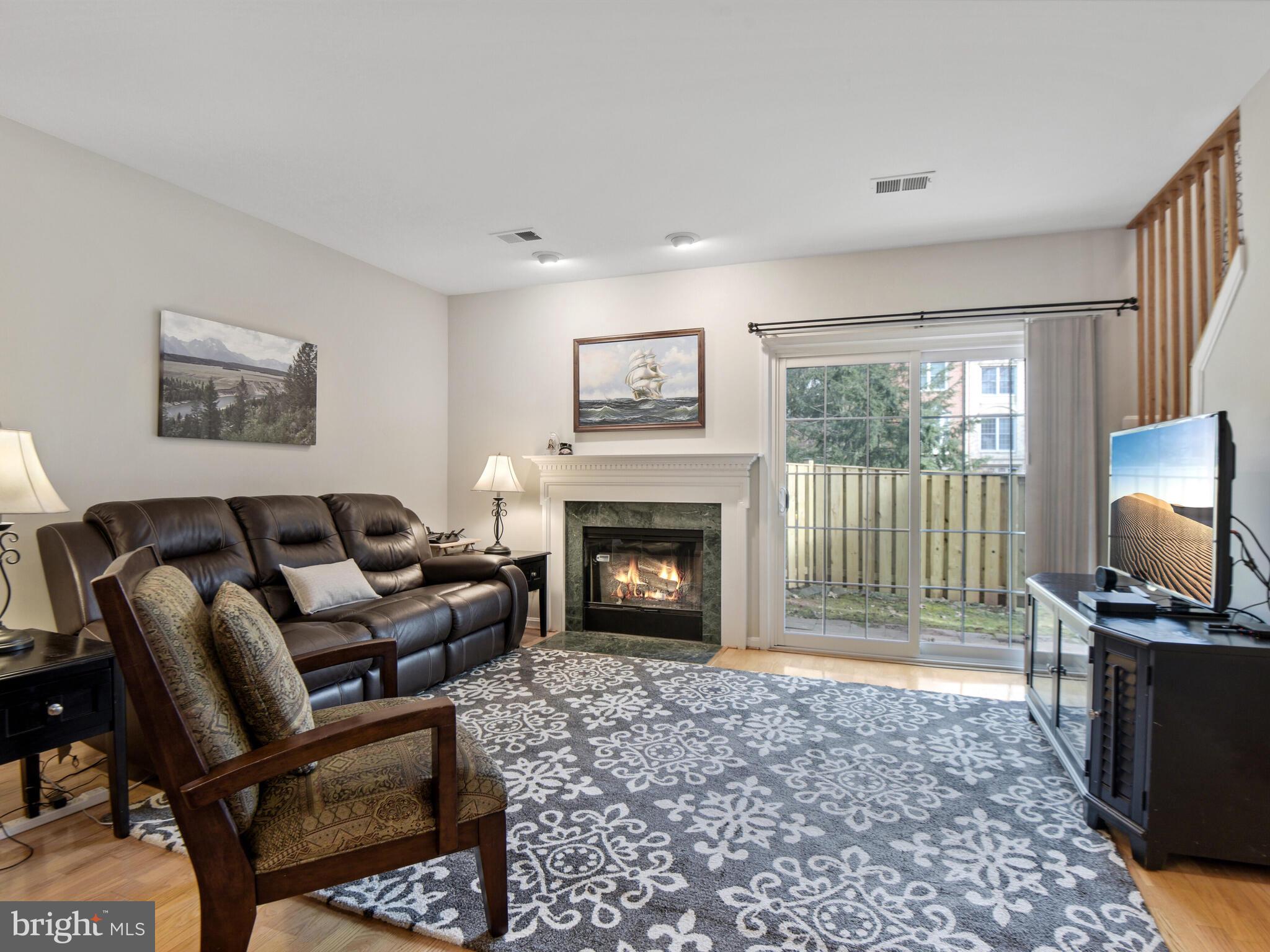 LIFESTYLE AT SULLY STATION - Residential