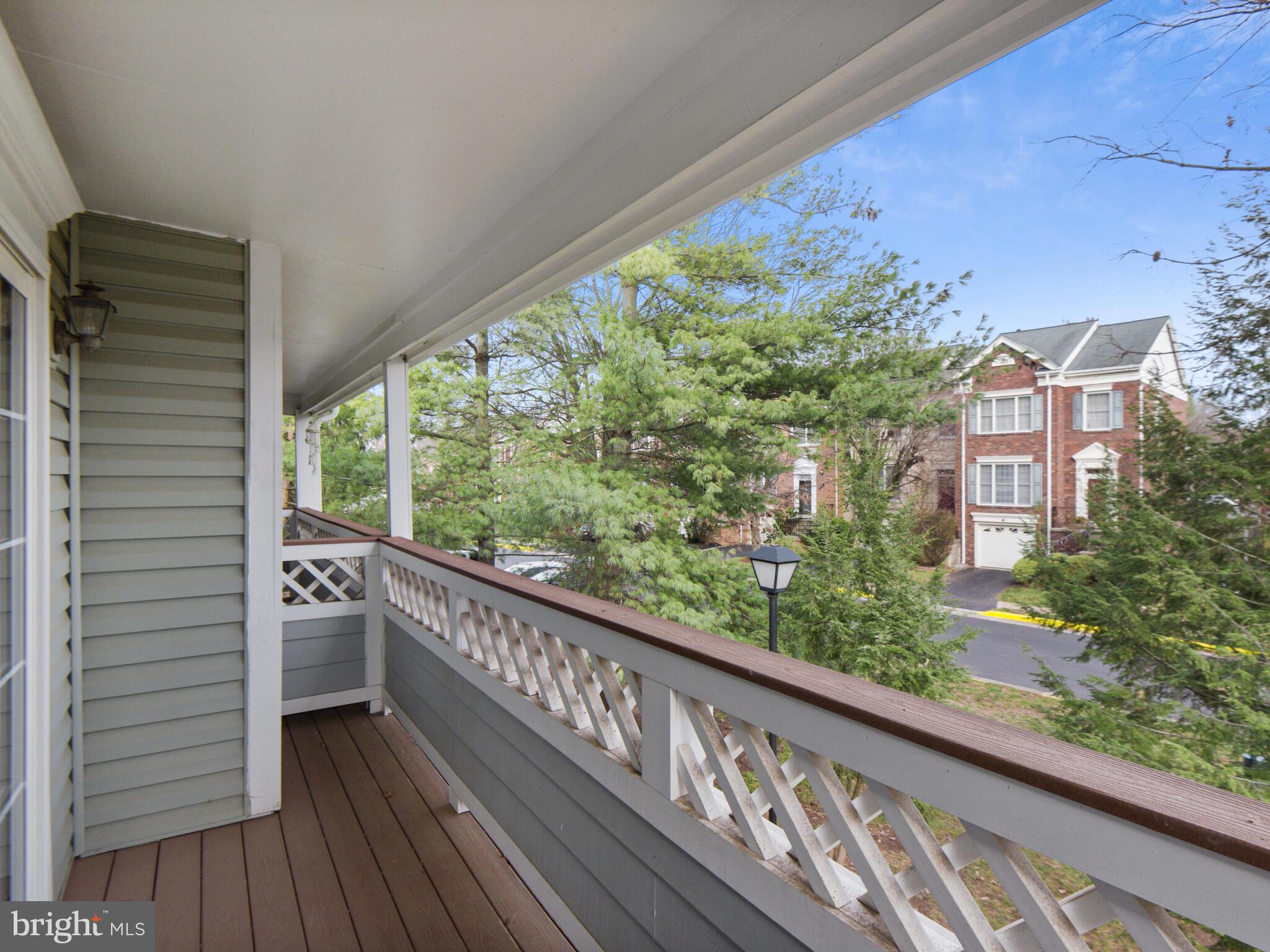 LIFESTYLE AT SULLY STATION - Residential