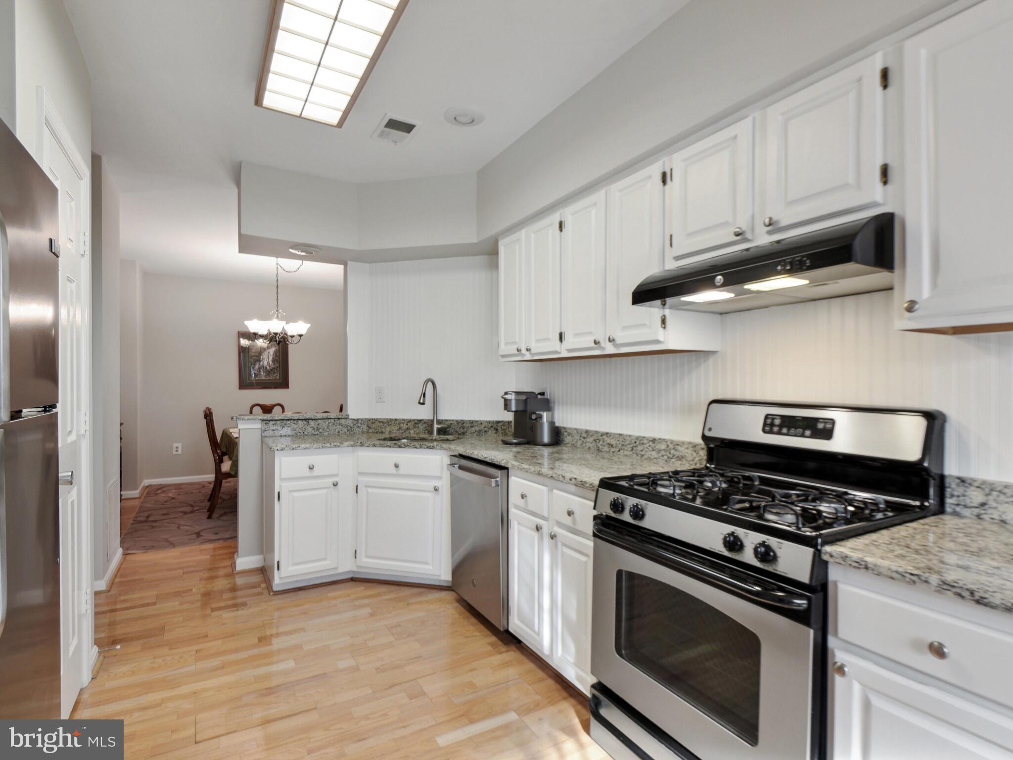 LIFESTYLE AT SULLY STATION - Residential