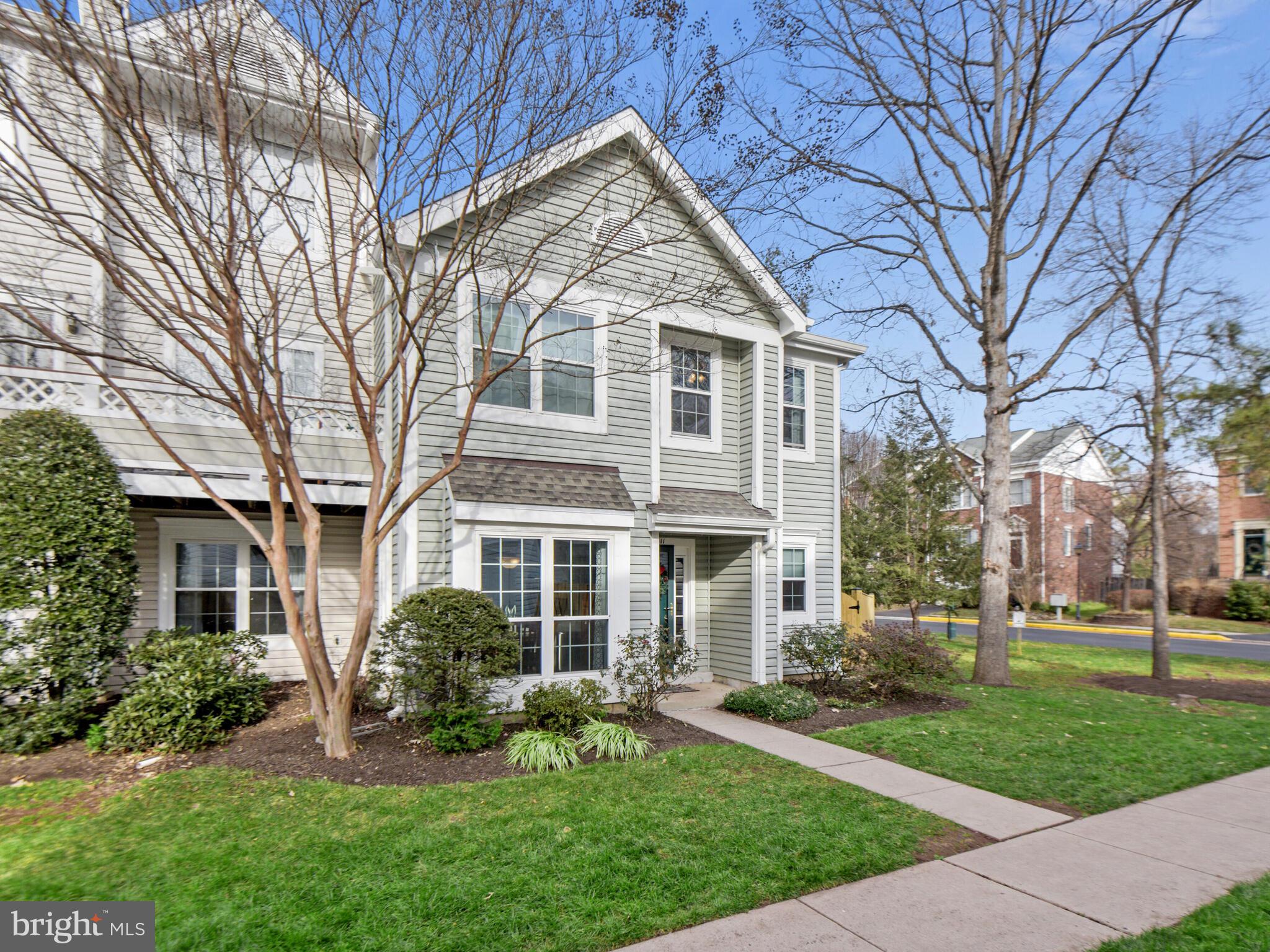 LIFESTYLE AT SULLY STATION - Residential