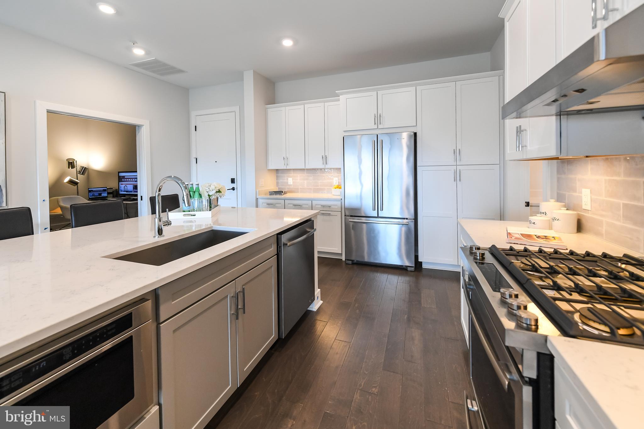 ONE LOUDOUN - Residential Lease