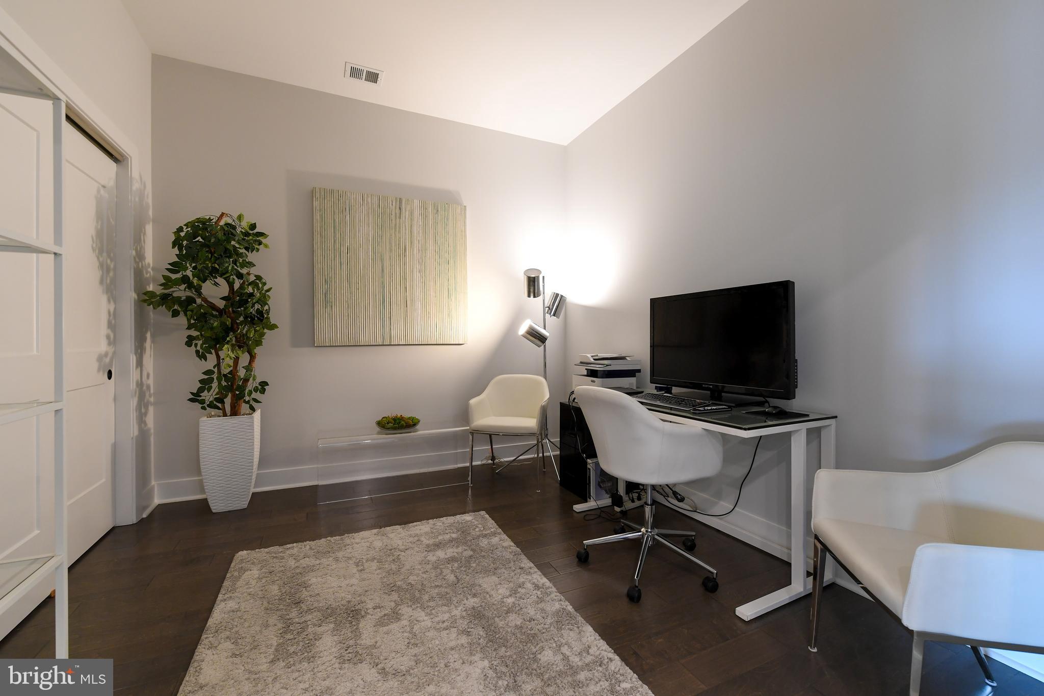 ONE LOUDOUN - Residential Lease