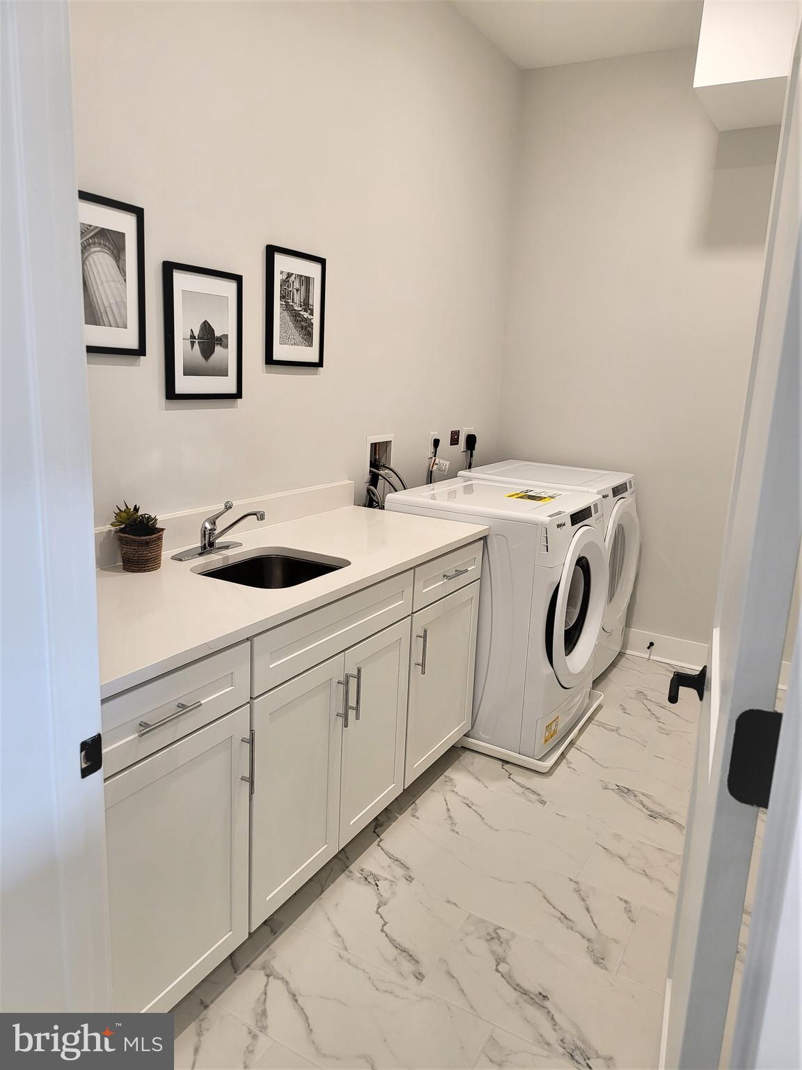 ONE LOUDOUN - Residential Lease