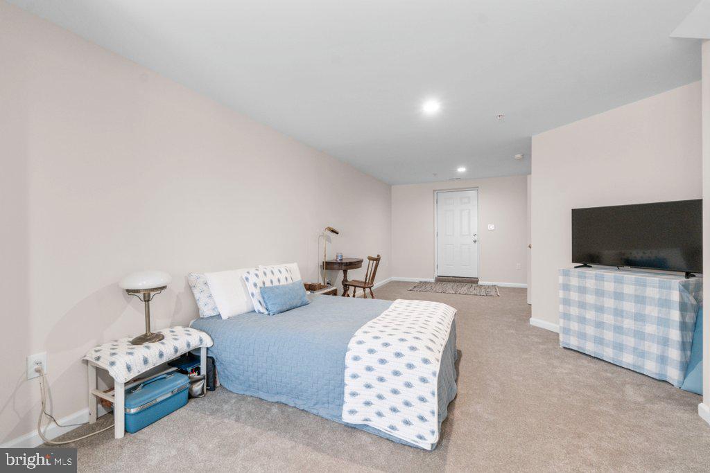 MONMOUTH MEADOWS - Residential