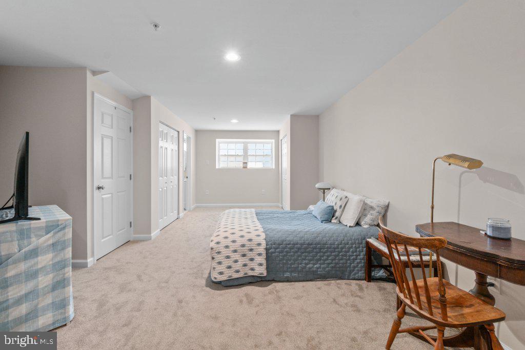 MONMOUTH MEADOWS - Residential