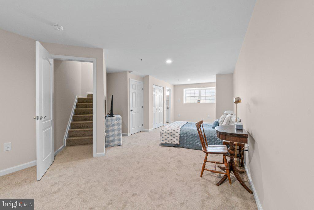 MONMOUTH MEADOWS - Residential