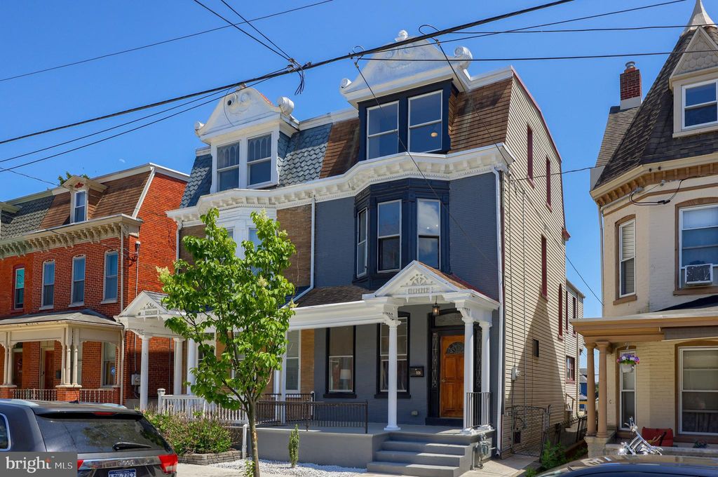 Photo of 818 WALNUT ST, COLUMBIA, PA 17512 (MLS # PALA2035512)