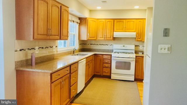 SEMINARY PARK - Residential Lease