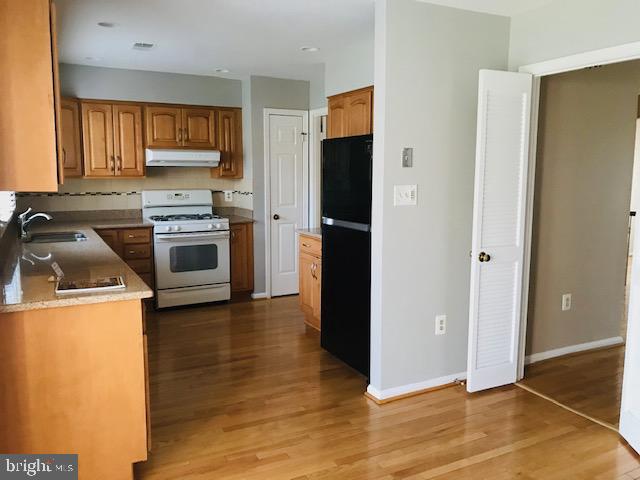 SEMINARY PARK - Residential Lease