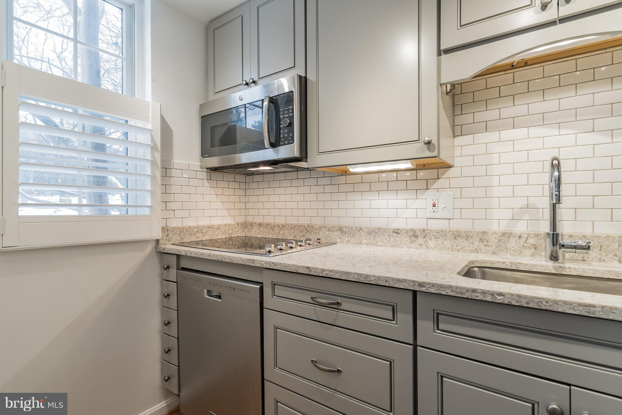 COLONIAL VILLAGE - Residential Lease