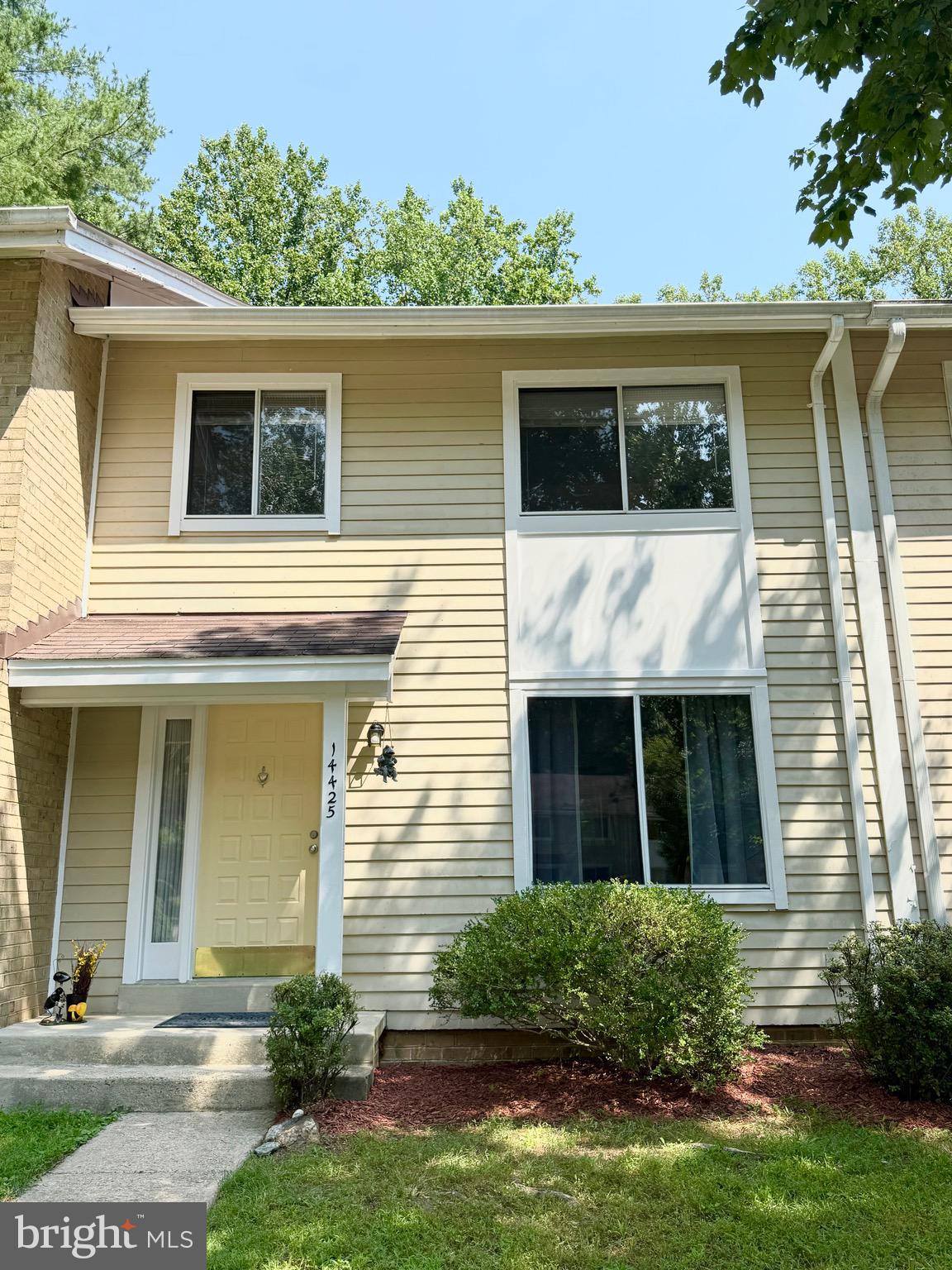 Just Listed! Rarely available Townhome in Wootton School District
Highlights: Ultra-low HOA fee of just $33/month and plenty of convenient parking spaces right out front.
Welcome to this beautifully maintained 3-bedroom, 2.5-bath, three-level townhouse, ideally located in the highly sought-after Wootton School District. Backing to peaceful woods, this home offers exceptional privacy and natural views.
The well-designed layout features all three bedrooms on the upper level, providing a quiet retreat for rest and relaxation. The spacious lower level includes a full bathroom, perfect as a recreation room, home office, or guest suite.
Enjoy quick access to I-270 and I-370, and nearby attractions including Muddy Branch Trailhead, Potomac Horse Center, and Shady Grove Hospital, this home sweet home offers the perfect balance of nature, convenience, and modern living.
Don't miss this rare opportunity. Schedule your tour today!