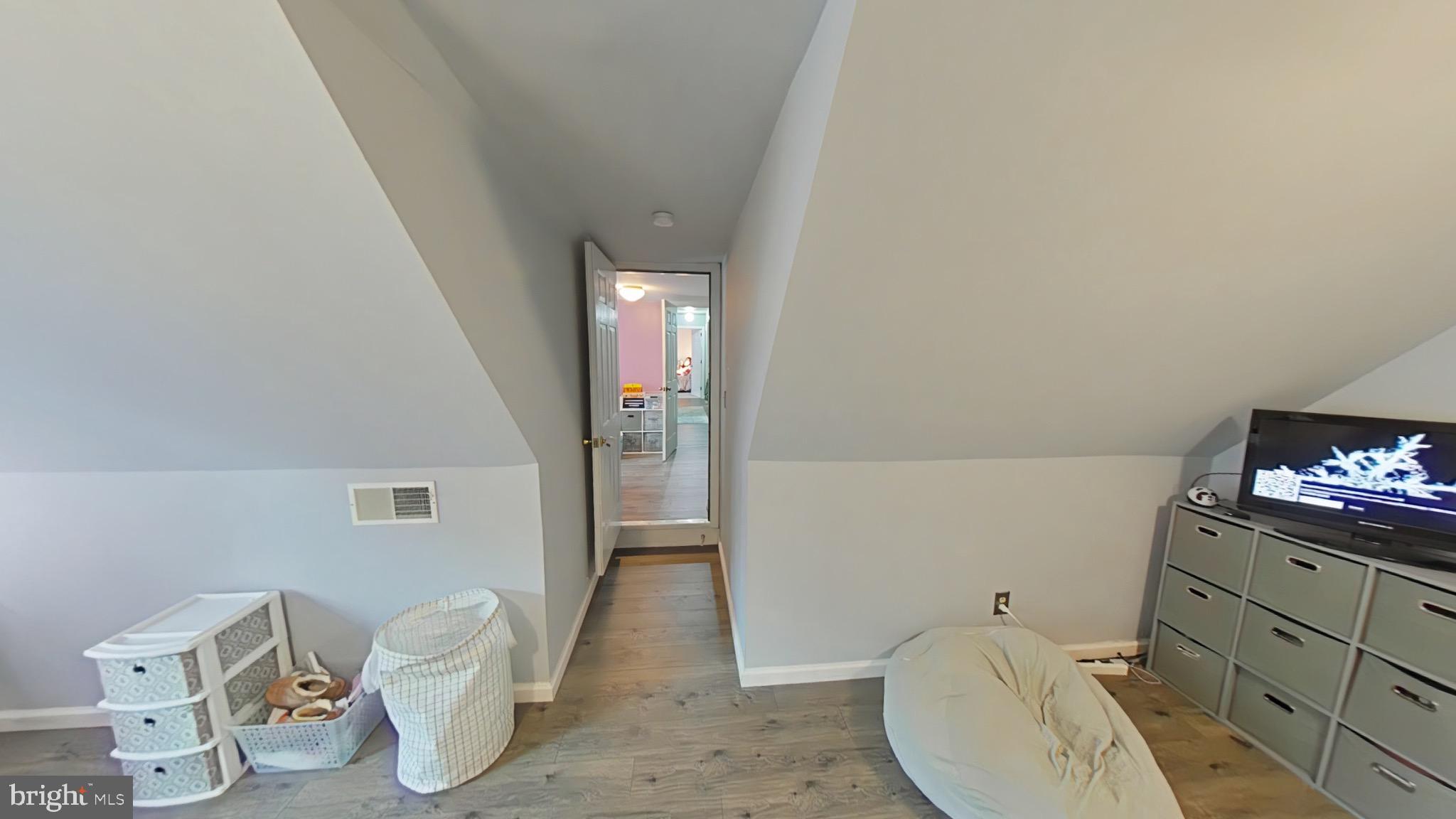 SUNRISE TERRACE - Residential