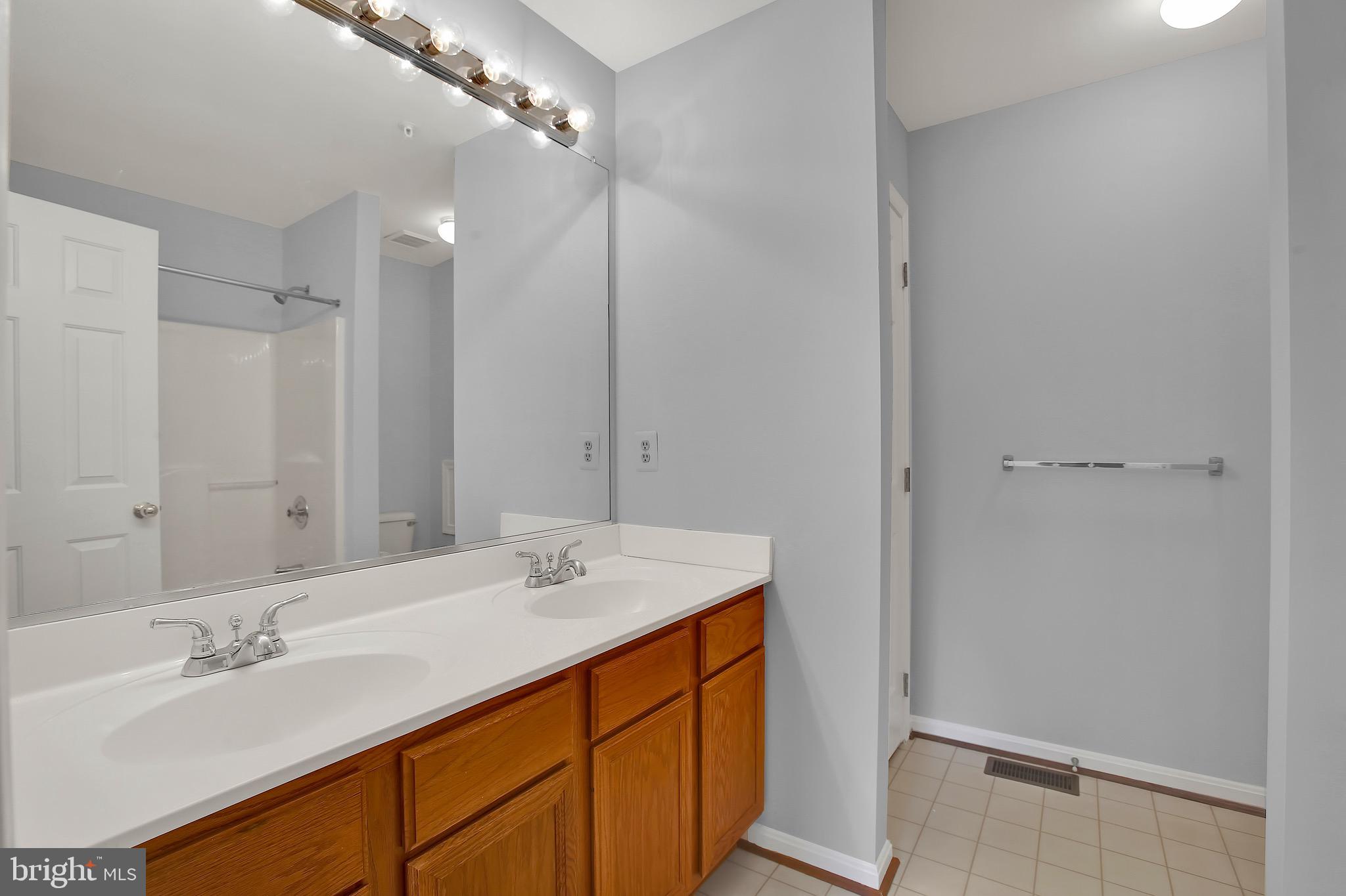 BEECHWOOD HILL - Residential