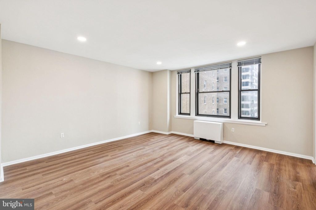 Photo of 135 S 19th Street #805, PHILADELPHIA, PA 19103 (MLS # PAPH2582304)