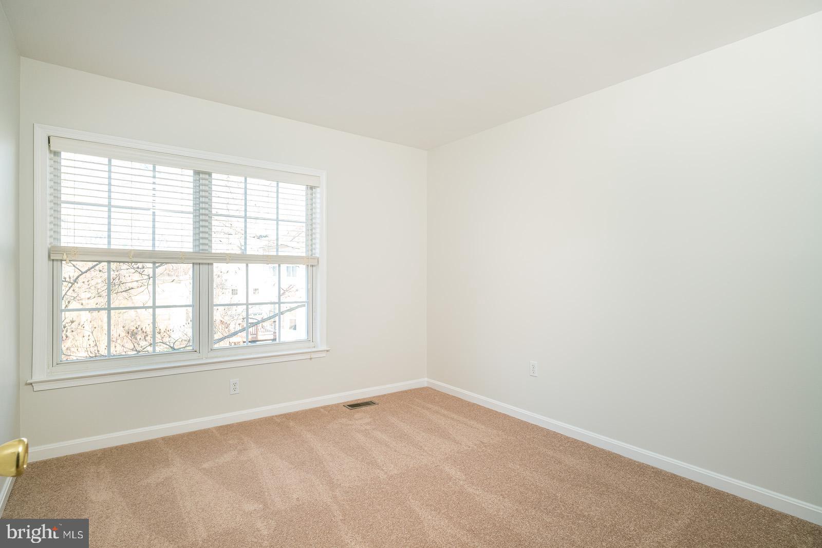 KENSINGTON VIEW - Residential Lease